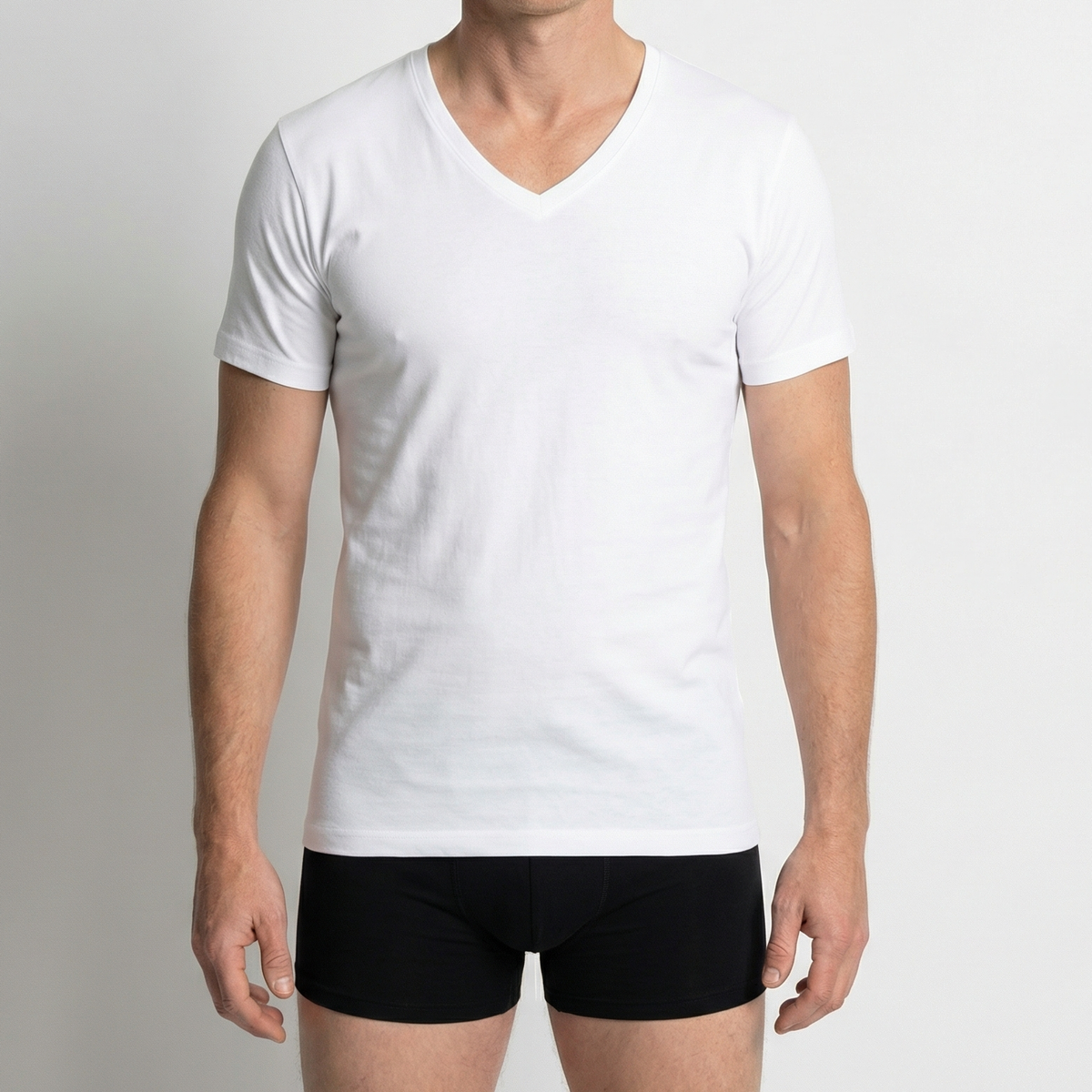Beeren Heren T-Shirt Diepe V-Hals M3000 Wit voordeelpack - gedragen