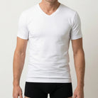 Beeren Heren T-Shirt V-Hals M3000 Wit voordeelpack - gedragen