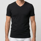 Beeren Heren T-Shirt V-Hals M3000 Zwart voordeelpack - gedragen